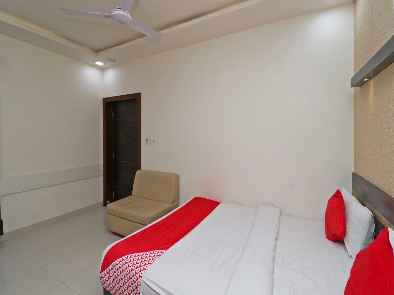 Oyo 29012 Gayatri Palace Hotel Durg Ngoại thất bức ảnh