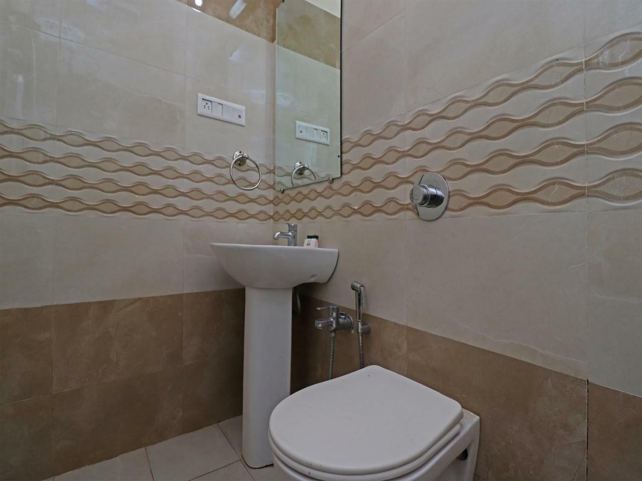 Oyo 29012 Gayatri Palace Hotel Durg Ngoại thất bức ảnh