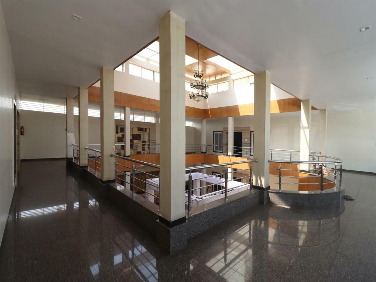 Oyo 29012 Gayatri Palace Hotel Durg Ngoại thất bức ảnh