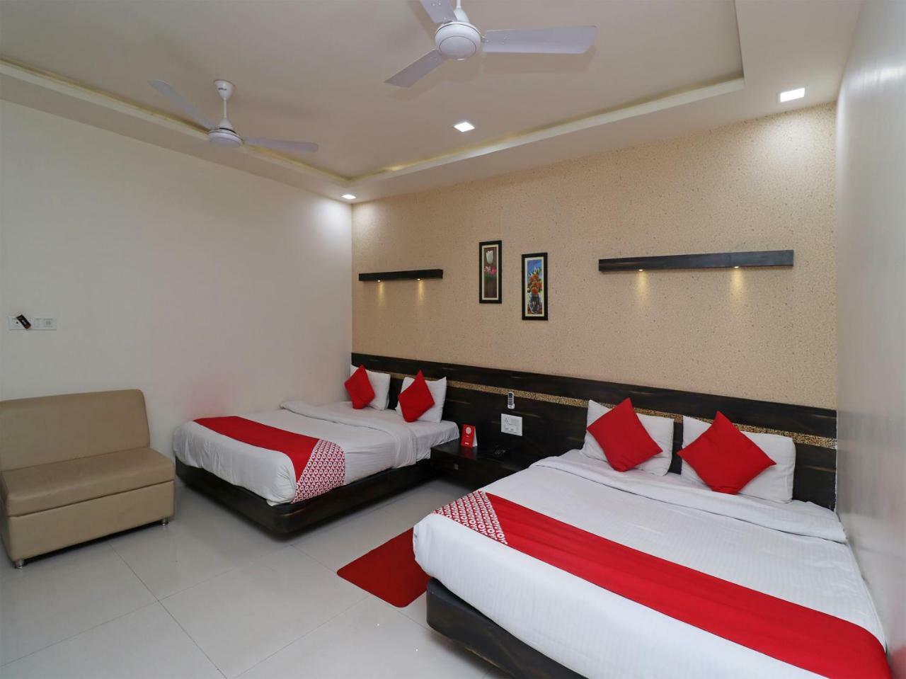 Oyo 29012 Gayatri Palace Hotel Durg Ngoại thất bức ảnh