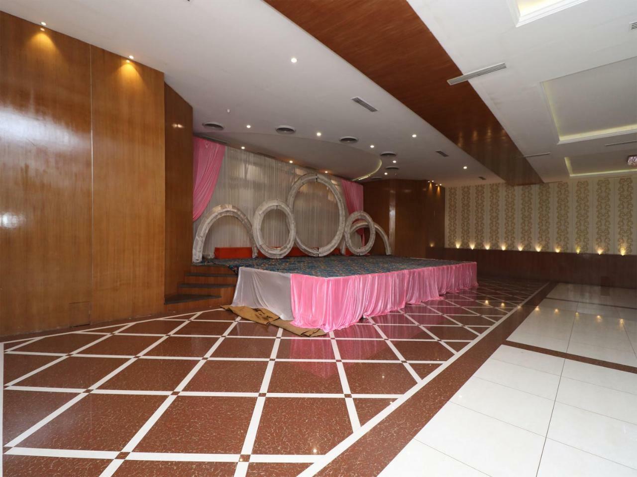 Oyo 29012 Gayatri Palace Hotel Durg Ngoại thất bức ảnh