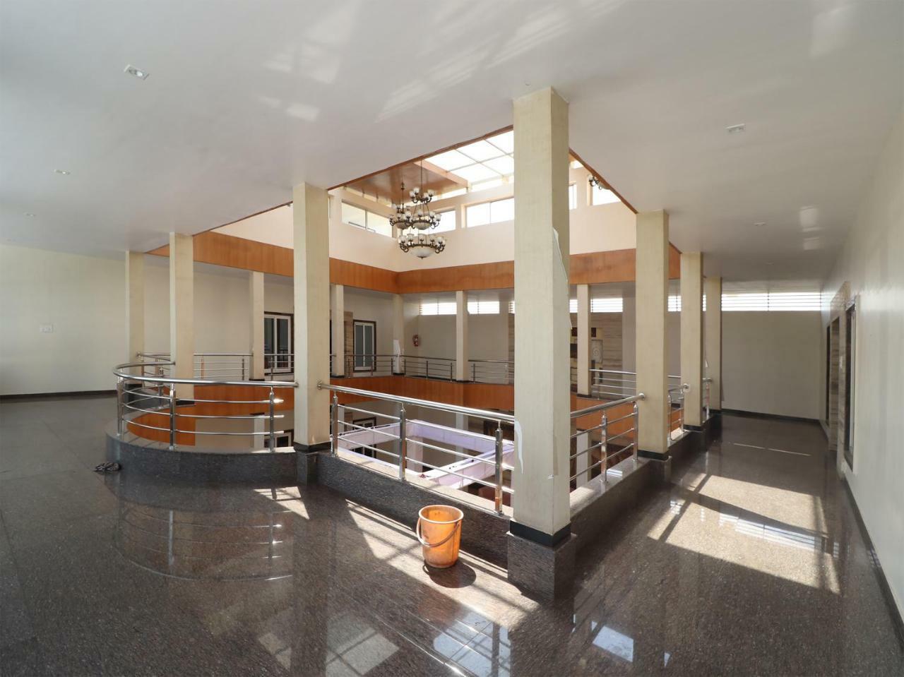 Oyo 29012 Gayatri Palace Hotel Durg Ngoại thất bức ảnh