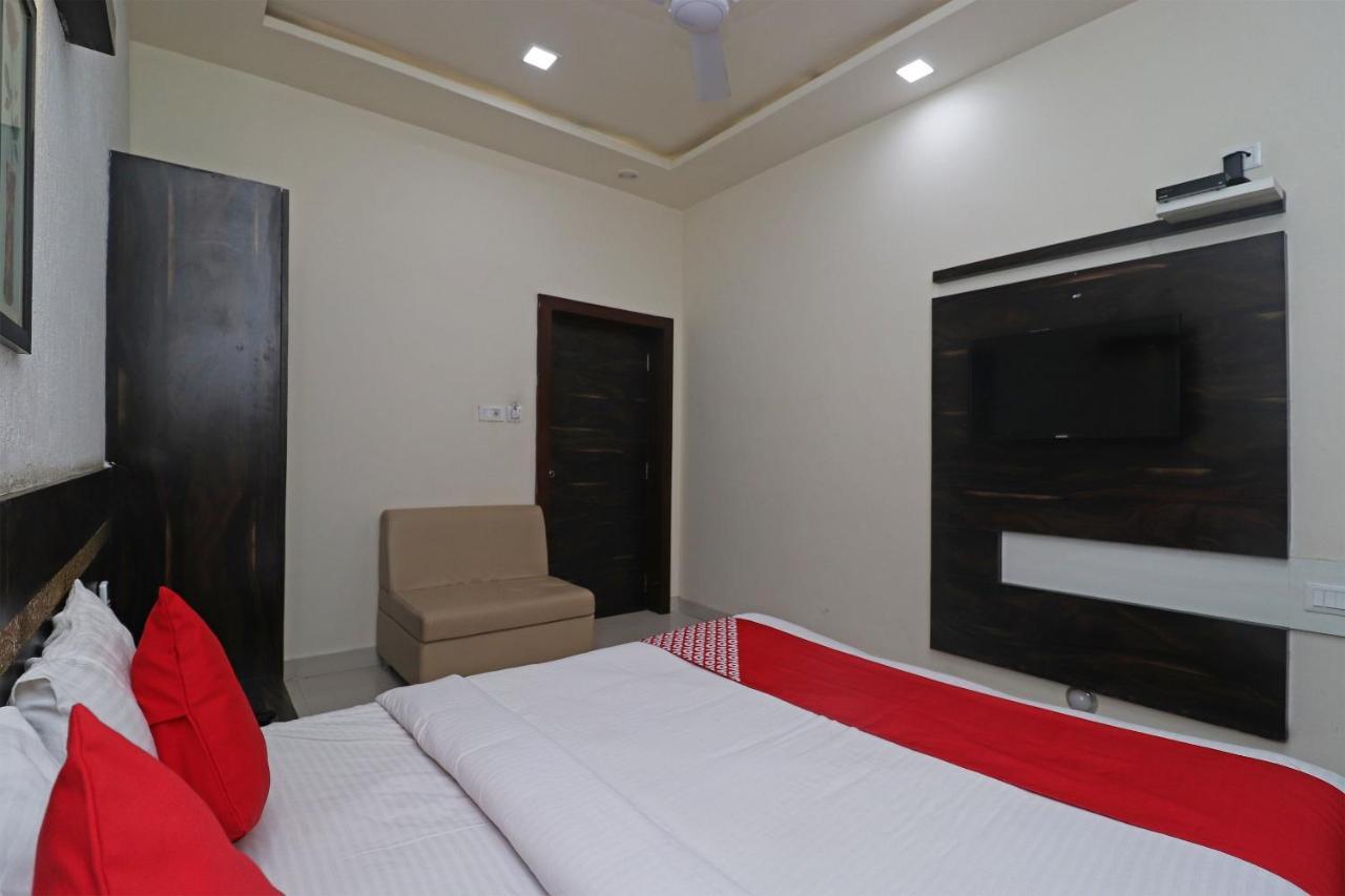 Oyo 29012 Gayatri Palace Hotel Durg Ngoại thất bức ảnh