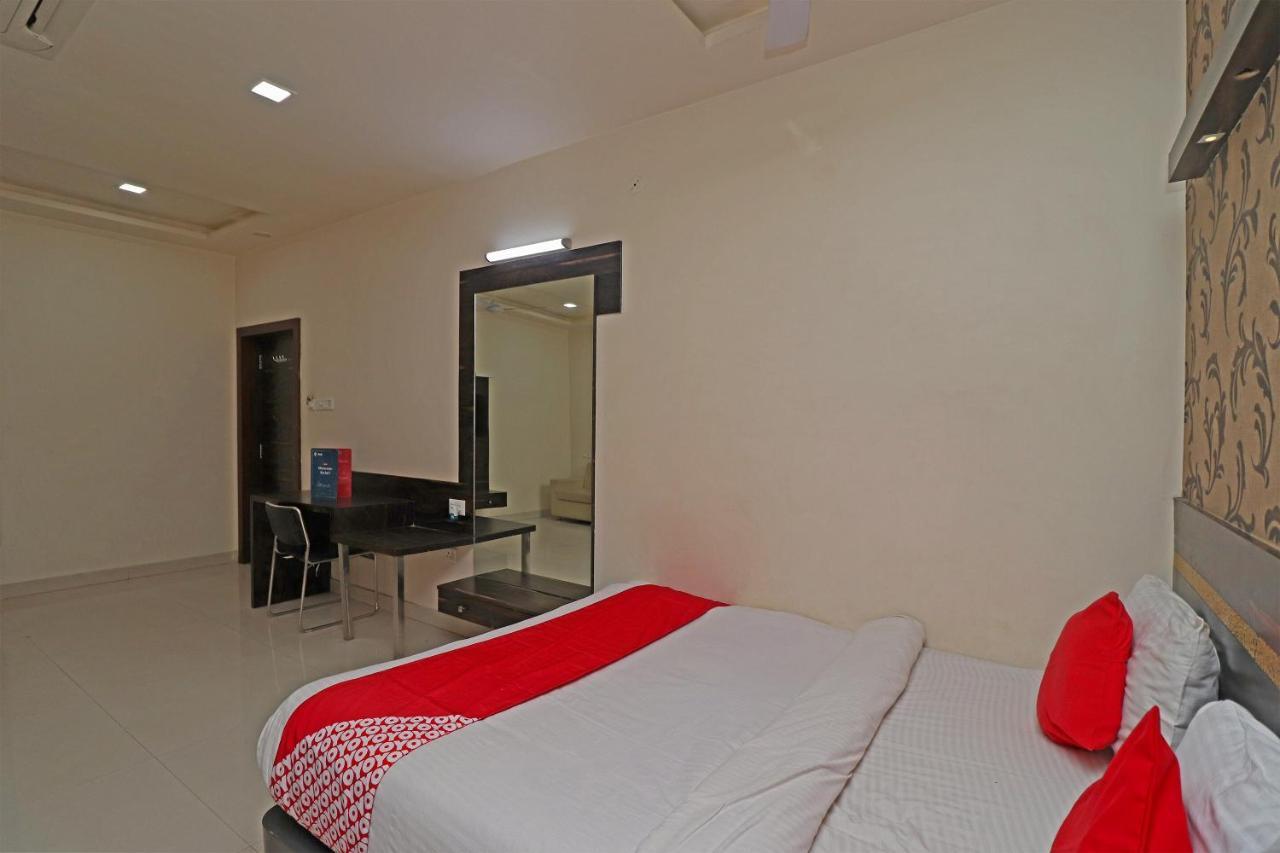 Oyo 29012 Gayatri Palace Hotel Durg Ngoại thất bức ảnh
