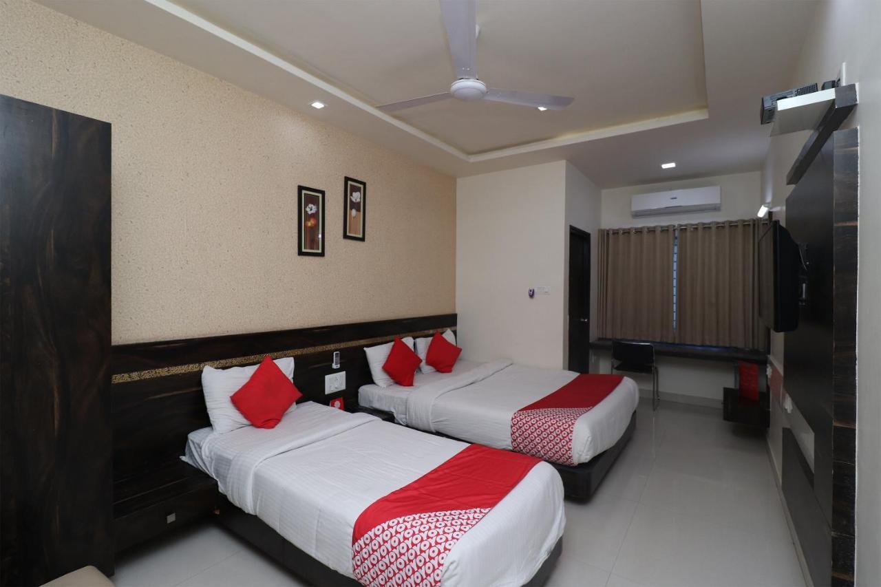 Oyo 29012 Gayatri Palace Hotel Durg Ngoại thất bức ảnh